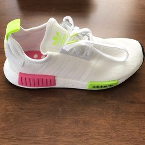 BRAND NEW Adidas Nmd R1 sz 7.5